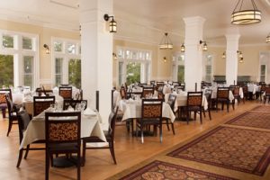 Lake Yellowstone Hotel dining room