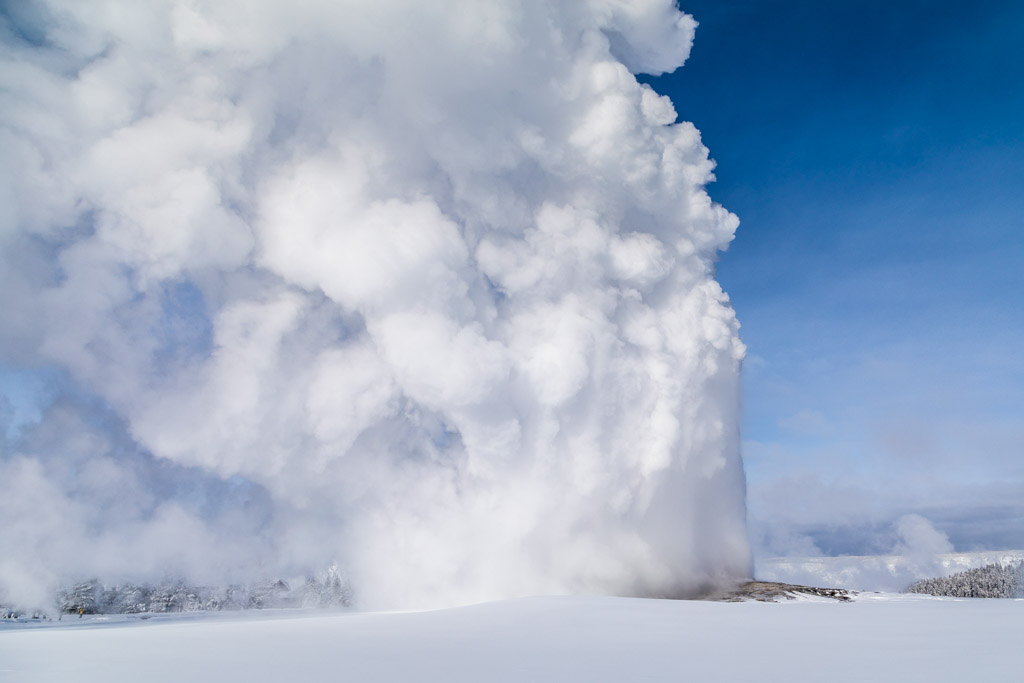 Old Faithful winter eruption