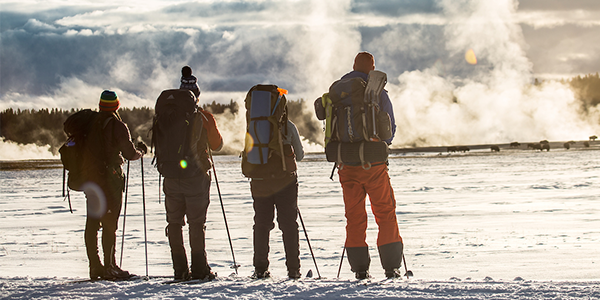 SkierswatchbisonfromtheroadLowerGeyserBasin_JAN18_NPS_HerbertNeal-newclass