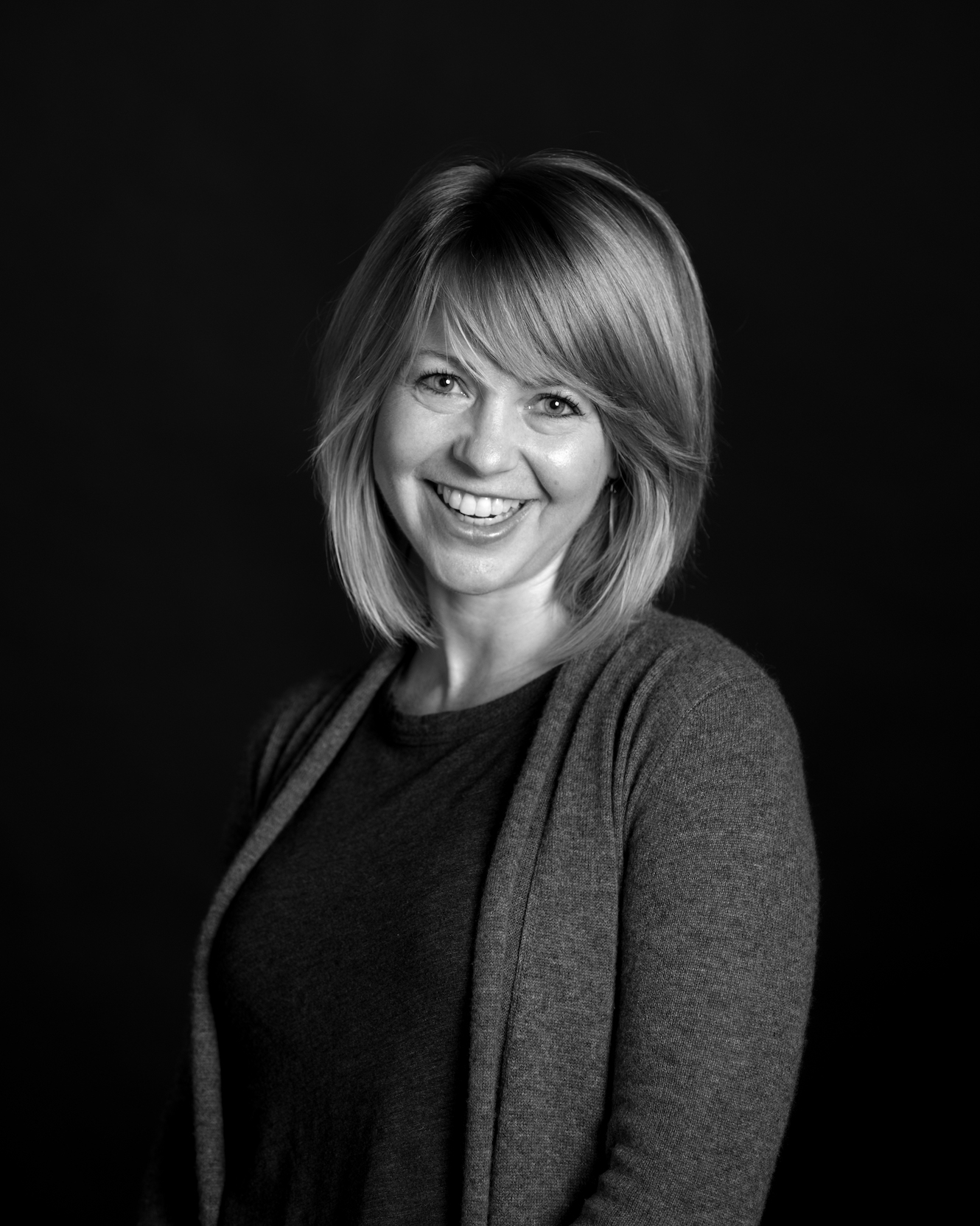 Lisa_Evia__HeadshotFINAL