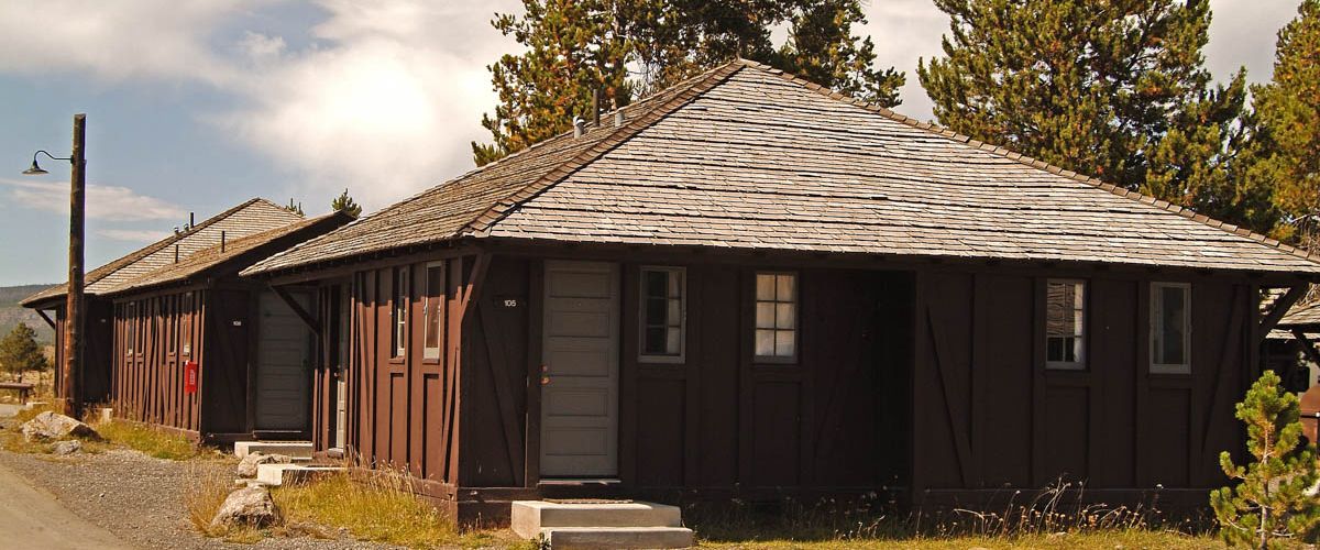 https://www.yellowstone.org/wp-content/uploads/2020/06/Old-Faithful-Lodge-Cabins-3-1200x500-1.jpg