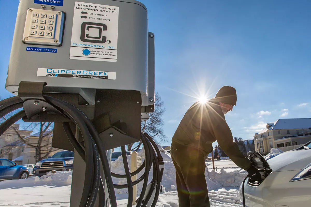 Mammoth-EV-station